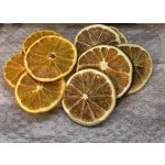narancs vagy zöld citrom szeletek